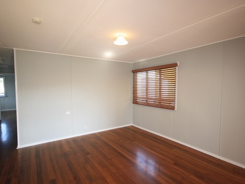 25 Moura Crecent, Barney Point QLD 4680