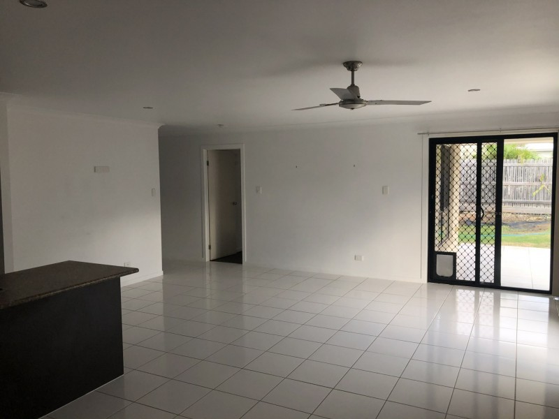 6 Giles Street, Glen Eden QLD 4680