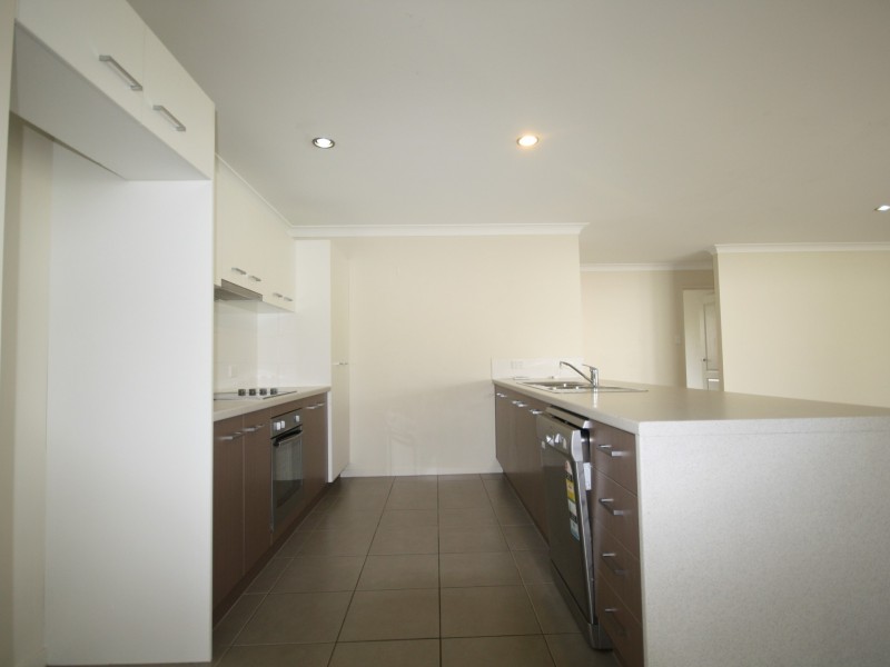 5 Kakadu Way, New Auckland QLD 4680