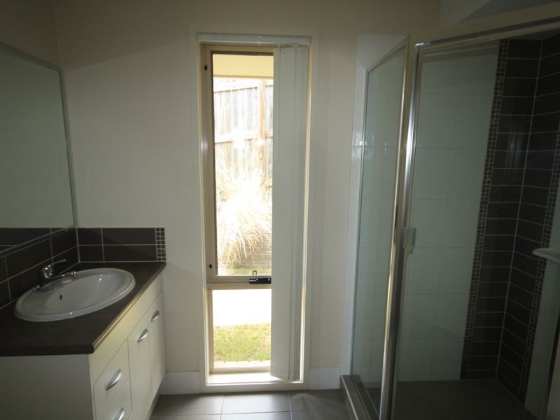 5 Kakadu Way, New Auckland QLD 4680