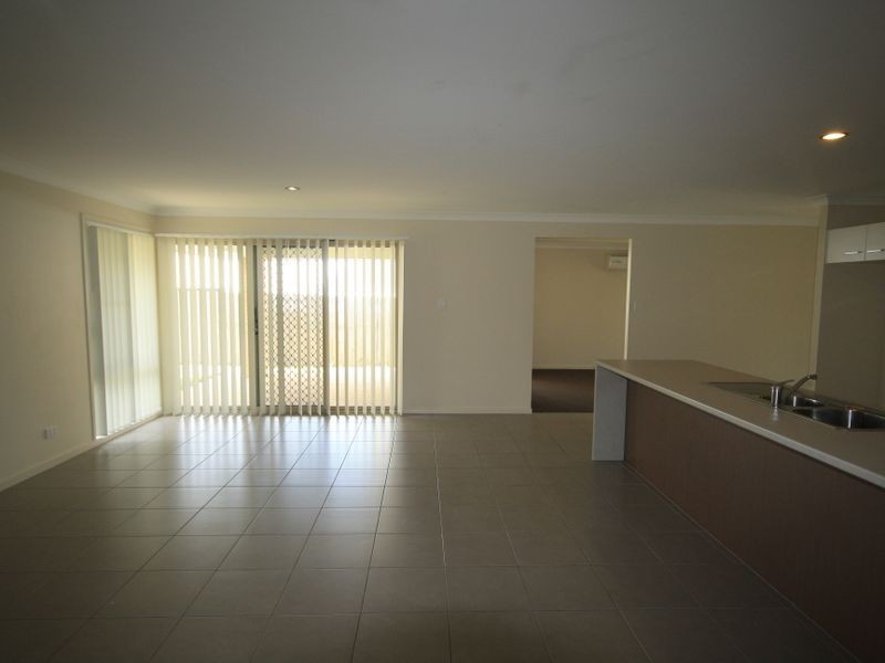 5 Kakadu Way, New Auckland QLD 4680