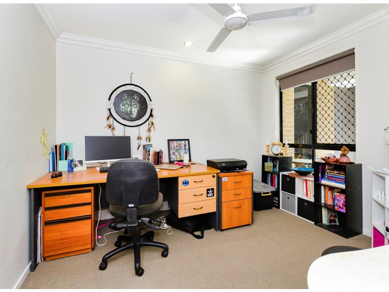 4 Gumnut Place, Kirkwood QLD 4680