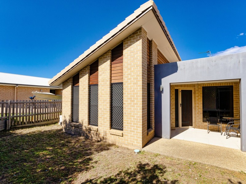 4 Gumnut Place, Kirkwood QLD 4680