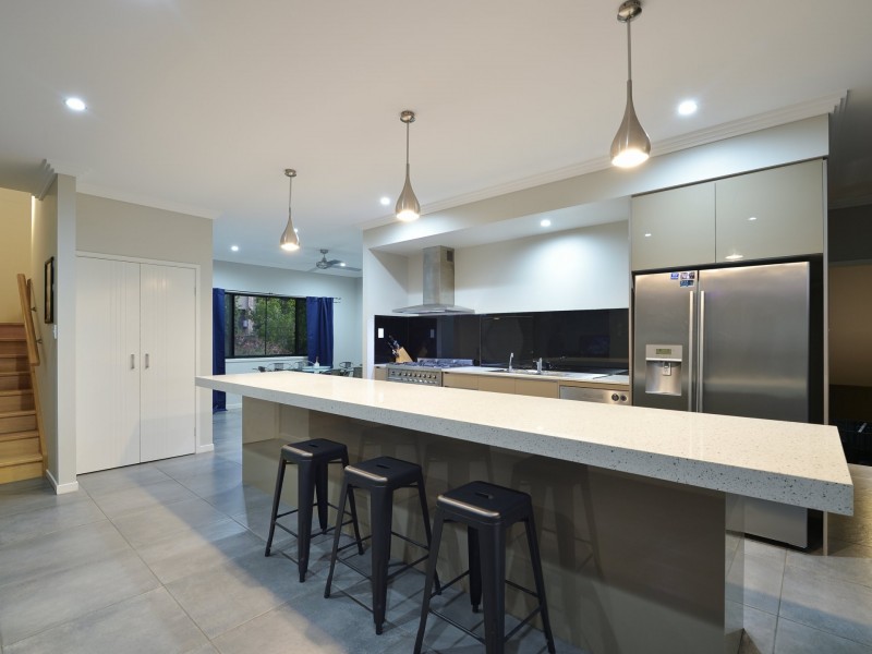 27 West Ridge Crescent, West Gladstone QLD 4680