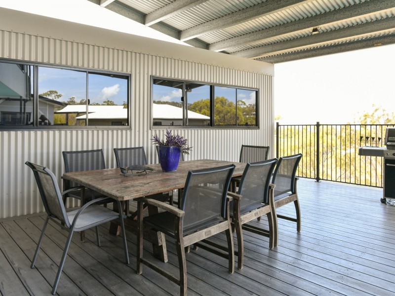 27 West Ridge Crescent, West Gladstone QLD 4680