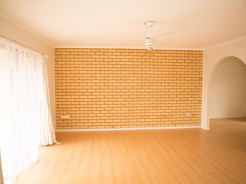 25 Gretel Drive, Clinton QLD 4680