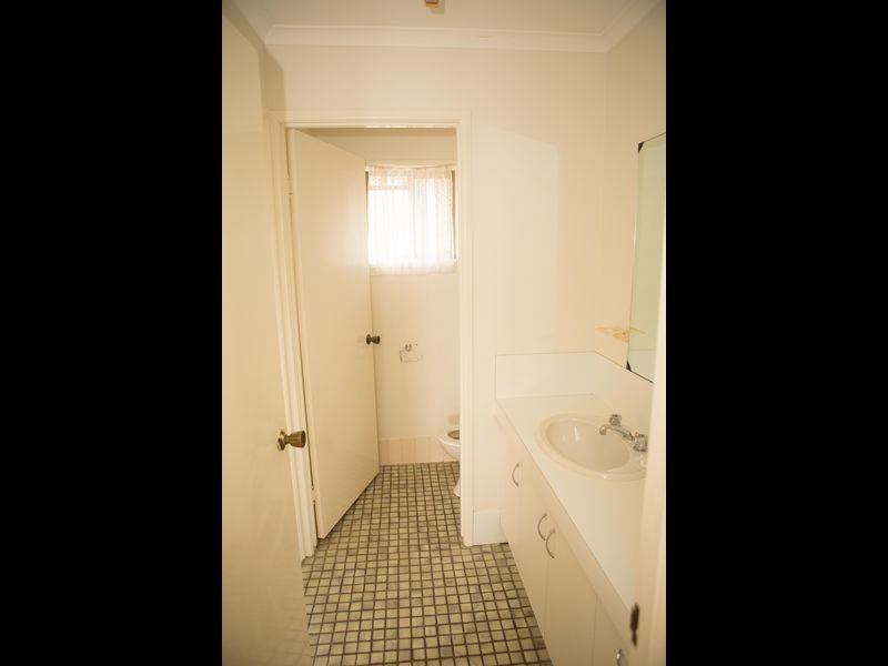 25 Gretel Drive, Clinton QLD 4680