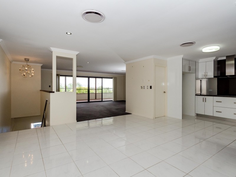 40 Paterson Street, West Gladstone QLD 4680