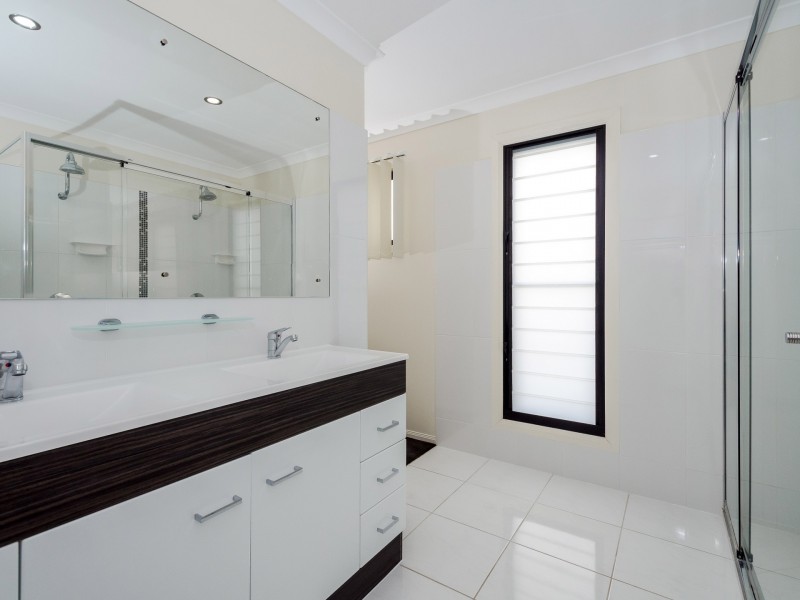 40 Paterson Street, West Gladstone QLD 4680