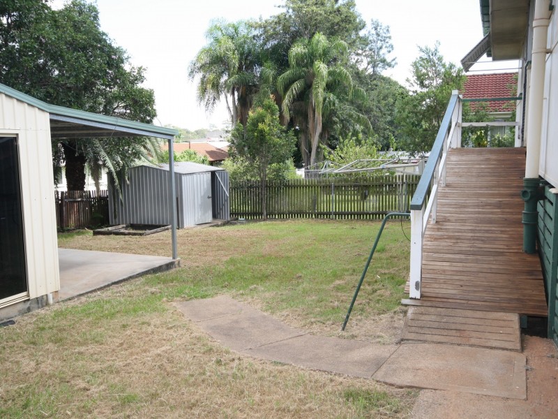 17 Quoin Street, West Gladstone QLD 4680