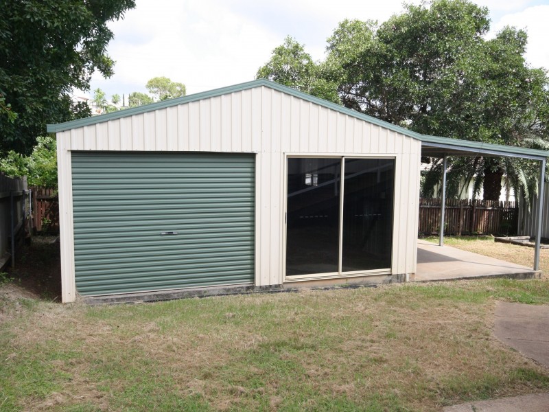 17 Quoin Street, West Gladstone QLD 4680