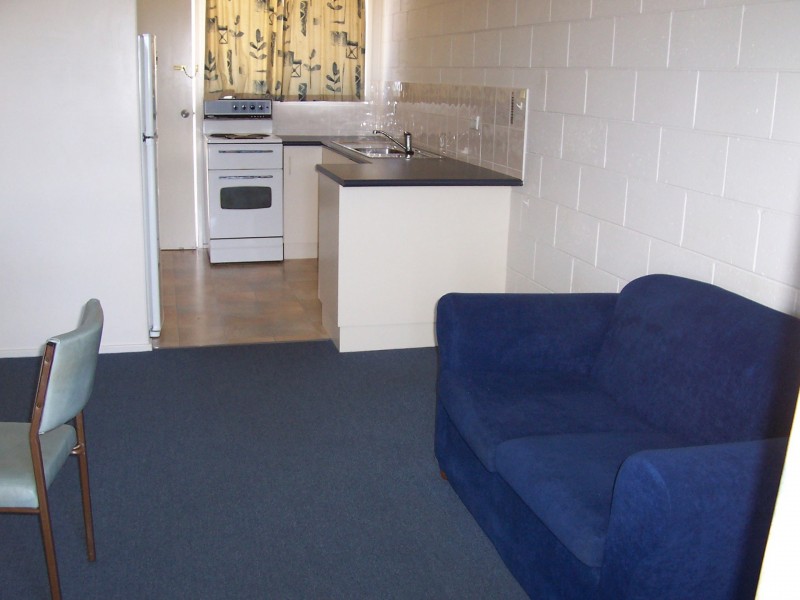 1-6/1 Side Street, West Gladstone QLD 4680