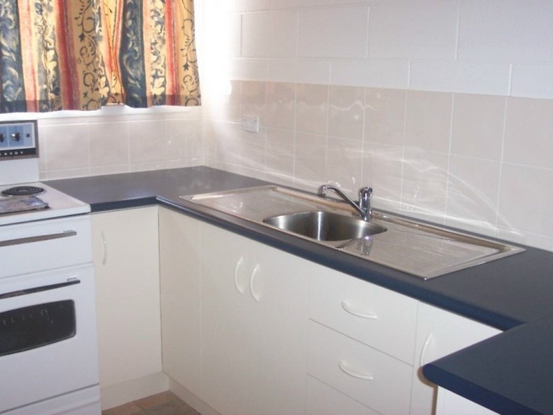 1-6/1 Side Street, West Gladstone QLD 4680