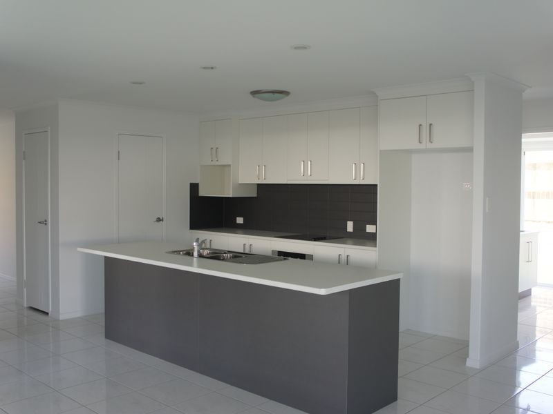 61 Briffney Street, Kirkwood QLD 4680