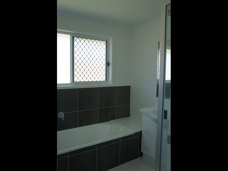 61 Briffney Street, Kirkwood QLD 4680