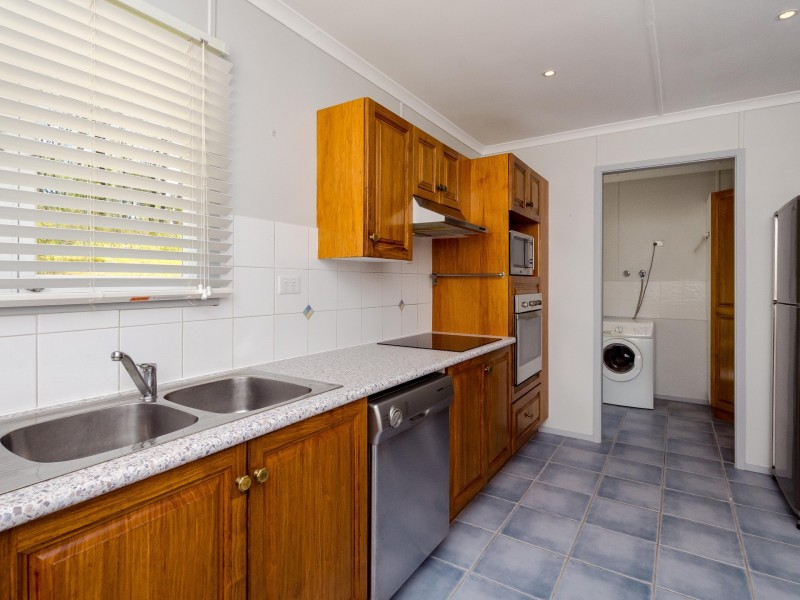 40 Boyne Crescent, West Gladstone QLD 4680