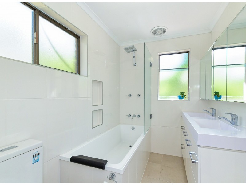 4 School Street, Tannum Sands QLD 4680