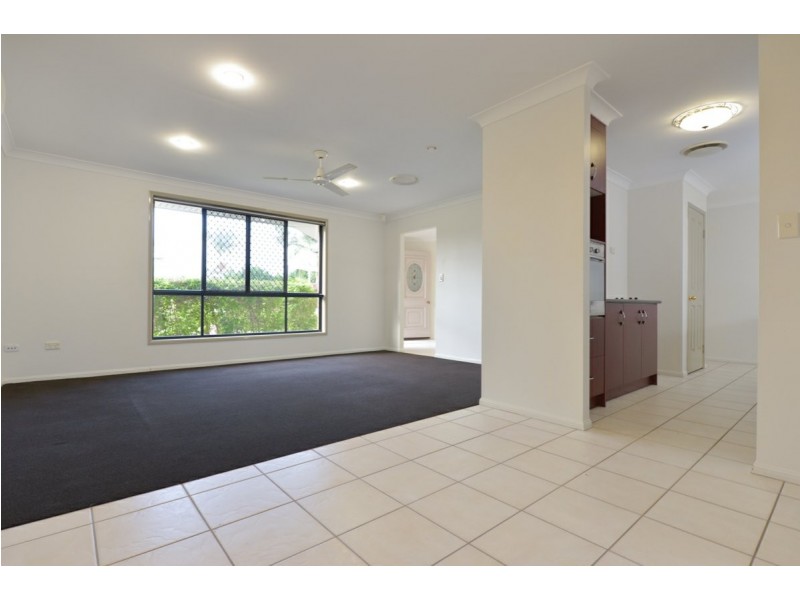 6 Orlando Place, New Auckland QLD 4680