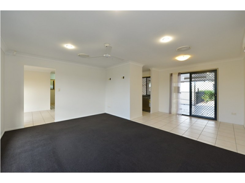 6 Orlando Place, New Auckland QLD 4680