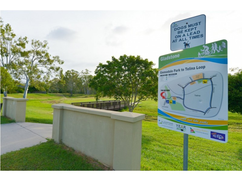 6 Orlando Place, New Auckland QLD 4680