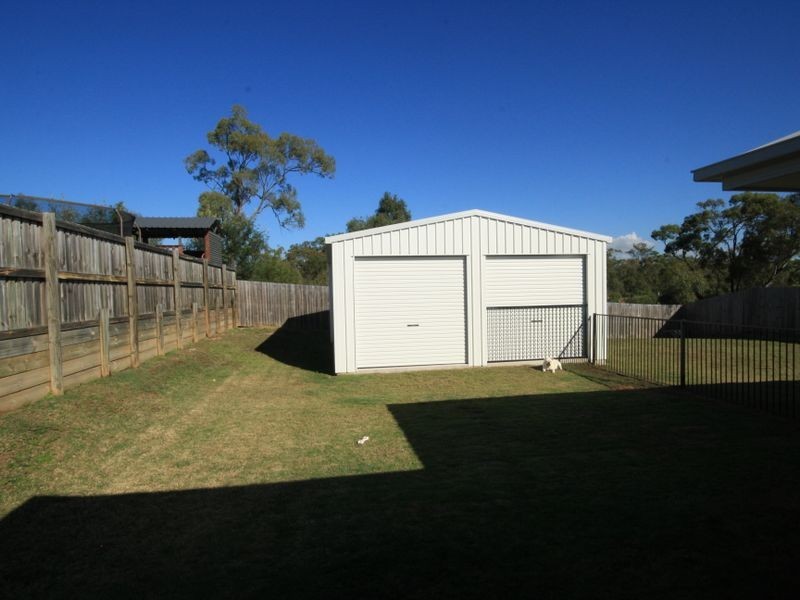 52 Broadwater Place, New Auckland QLD 4680