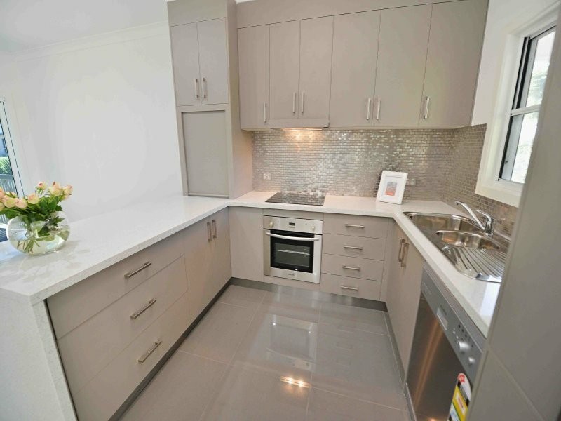 14 Worthington Street, West Gladstone QLD 4680