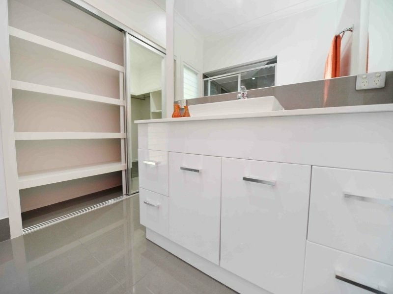 14 Worthington Street, West Gladstone QLD 4680