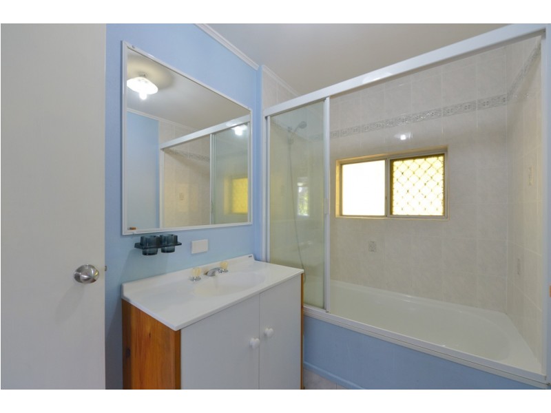 29 Leonard Street, South Gladstone QLD 4680