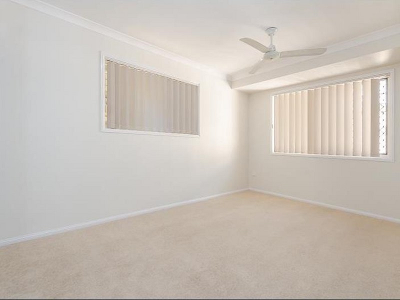 5 Kenneth Court, New Auckland QLD 4680