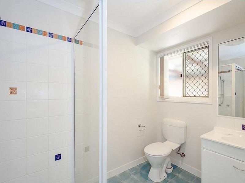 5 Kenneth Court, New Auckland QLD 4680