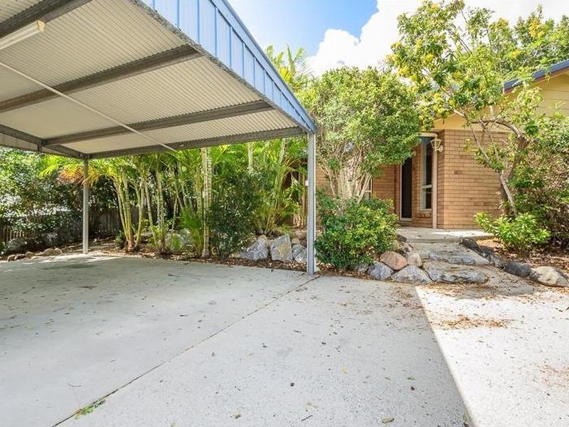 5 Kenneth Court, New Auckland QLD 4680
