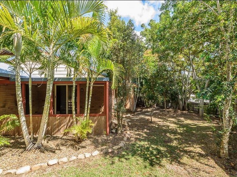 5 Kenneth Court, New Auckland QLD 4680