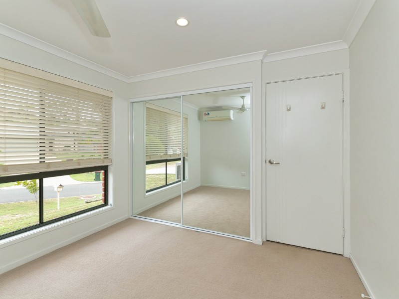 15 Briffney Street, Kirkwood QLD 4680