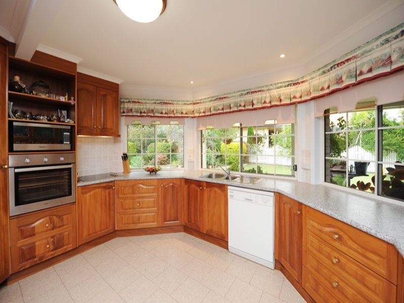 13 Coolibah Street, Kin Kora QLD 4680