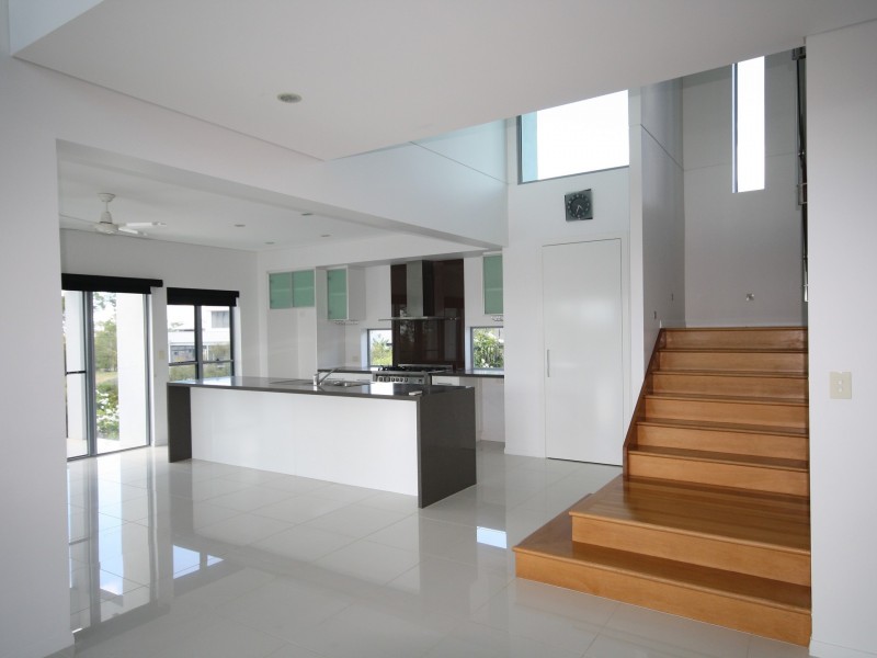36 Dolphin Terrace, South Gladstone QLD 4680