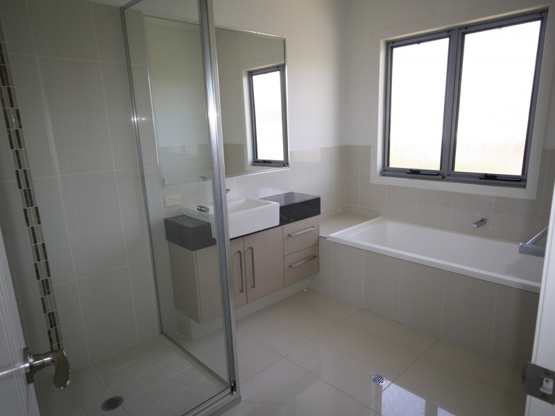 36 Dolphin Terrace, South Gladstone QLD 4680