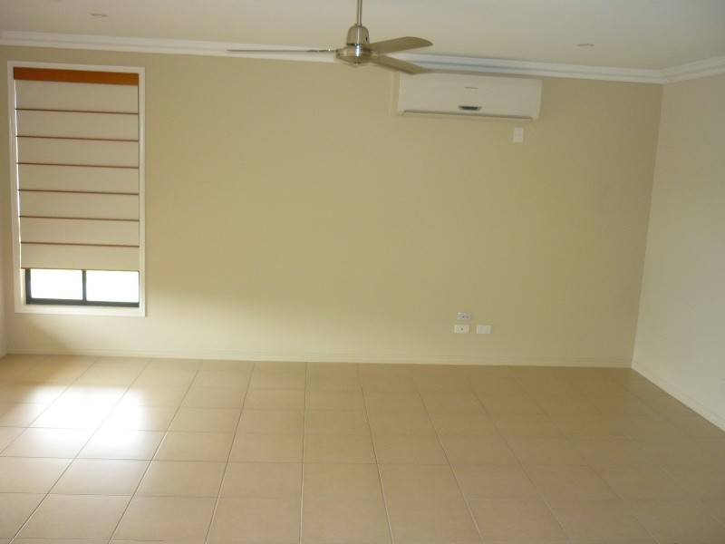 13 Leslie Street, Clinton QLD 4680