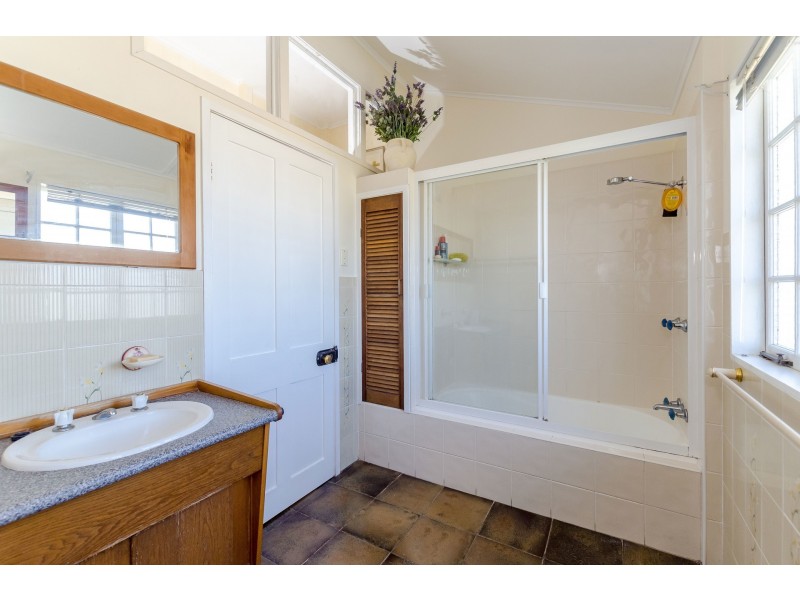 8 Lord Street, Gladstone QLD 4680