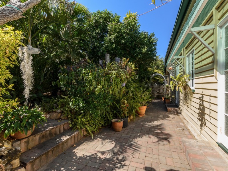 8 Lord Street, Gladstone QLD 4680