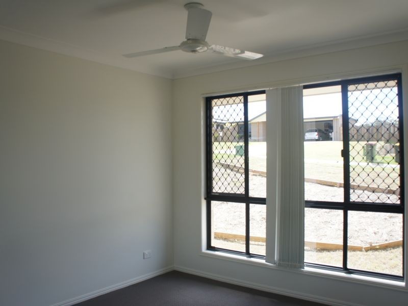 21 Woodland Court, Kirkwood QLD 4680