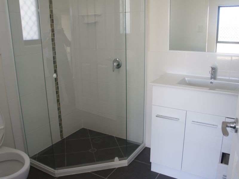 21 Woodland Court, Kirkwood QLD 4680