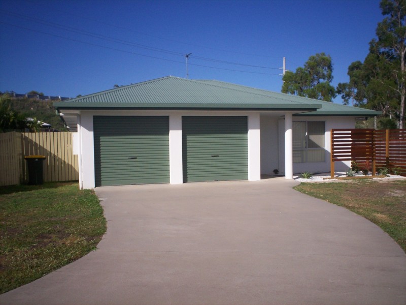 27 Saxonvale Court, New Auckland QLD 4680