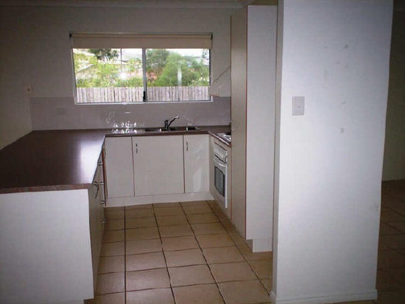 27 Saxonvale Court, New Auckland QLD 4680