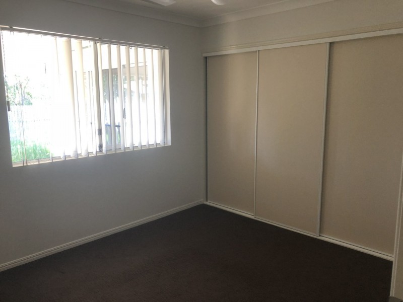 27 Saxonvale Court, New Auckland QLD 4680