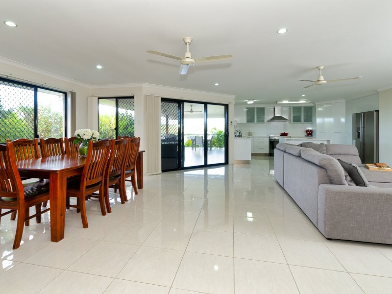 13 Spence Court, Kirkwood QLD 4680