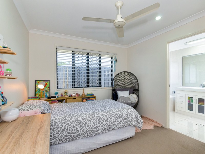 13 Spence Court, Kirkwood QLD 4680