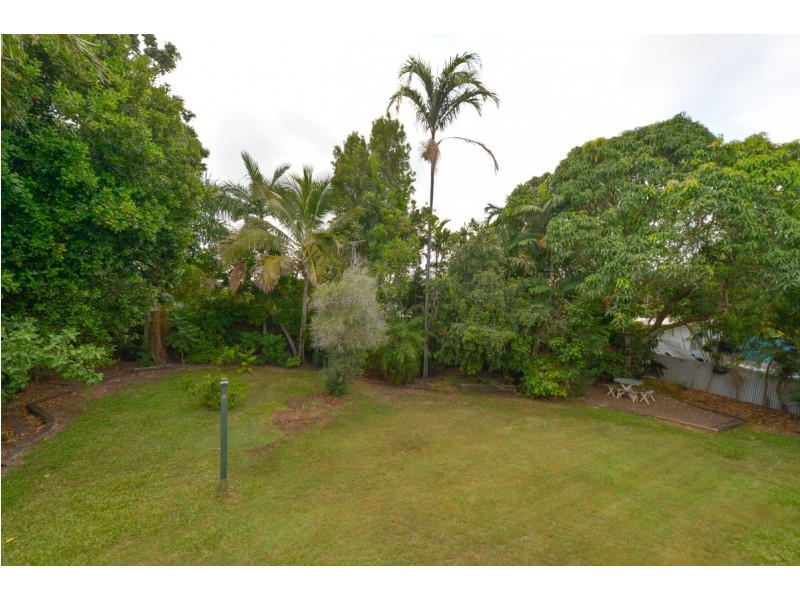 4 Melbourne Street, West Gladstone QLD 4680