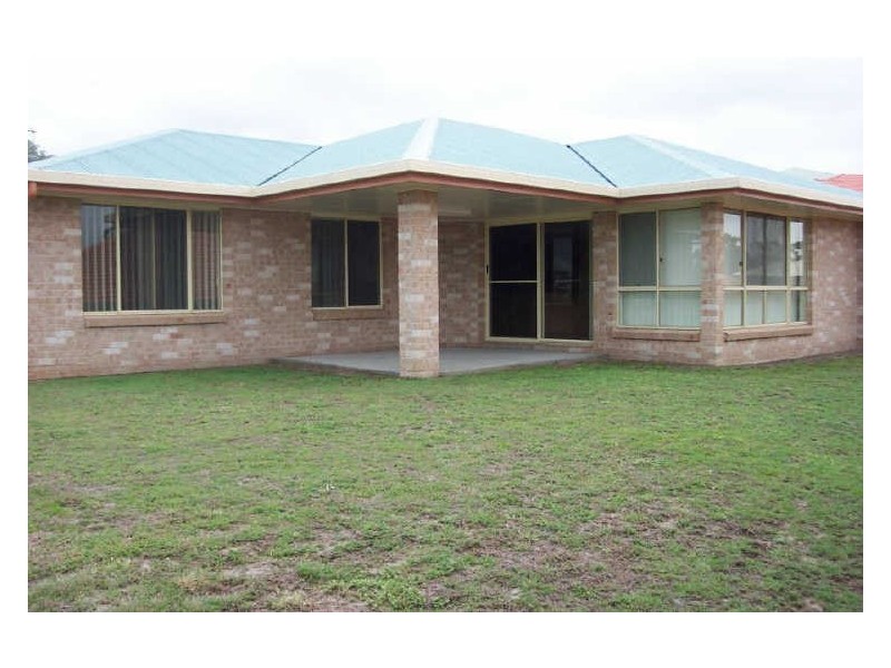 9 Sandringham Court, Telina QLD 4680