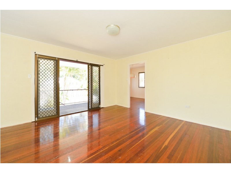 19 Charles Street, West Gladstone QLD 4680
