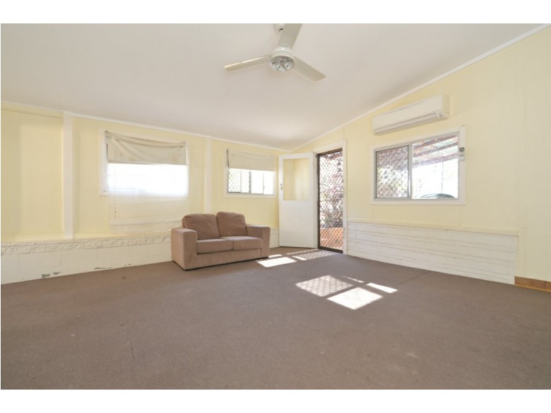 19 Charles Street, West Gladstone QLD 4680